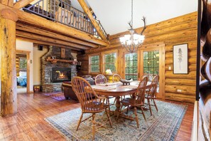 Dining - Little Wolf Cabin | Big Sky Resort | Easy Ski Access (Big Sky)
