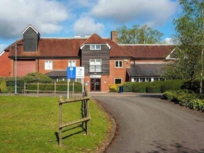 Unclassified image, 5 of 11, button