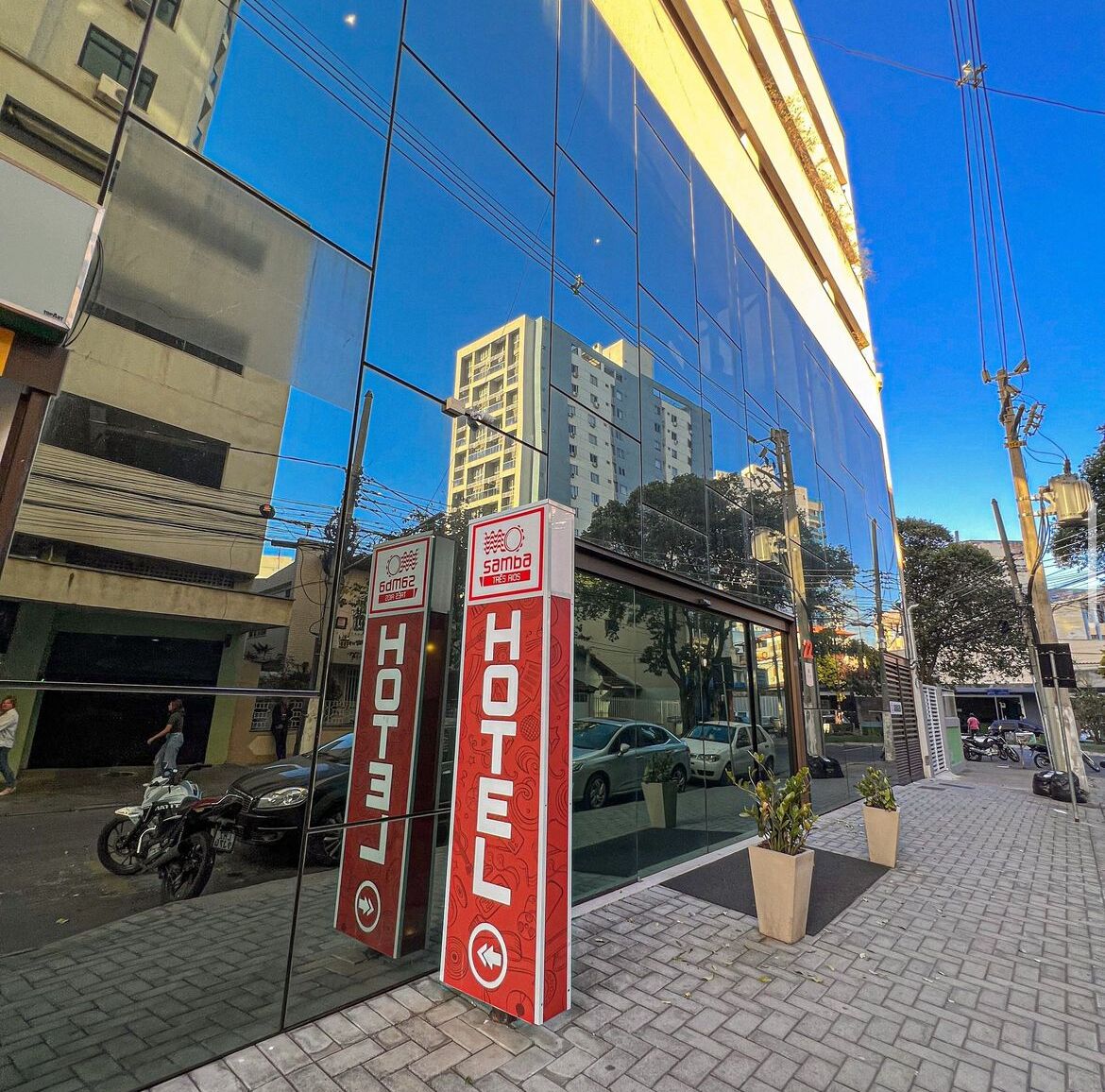 Fachada da propriedade