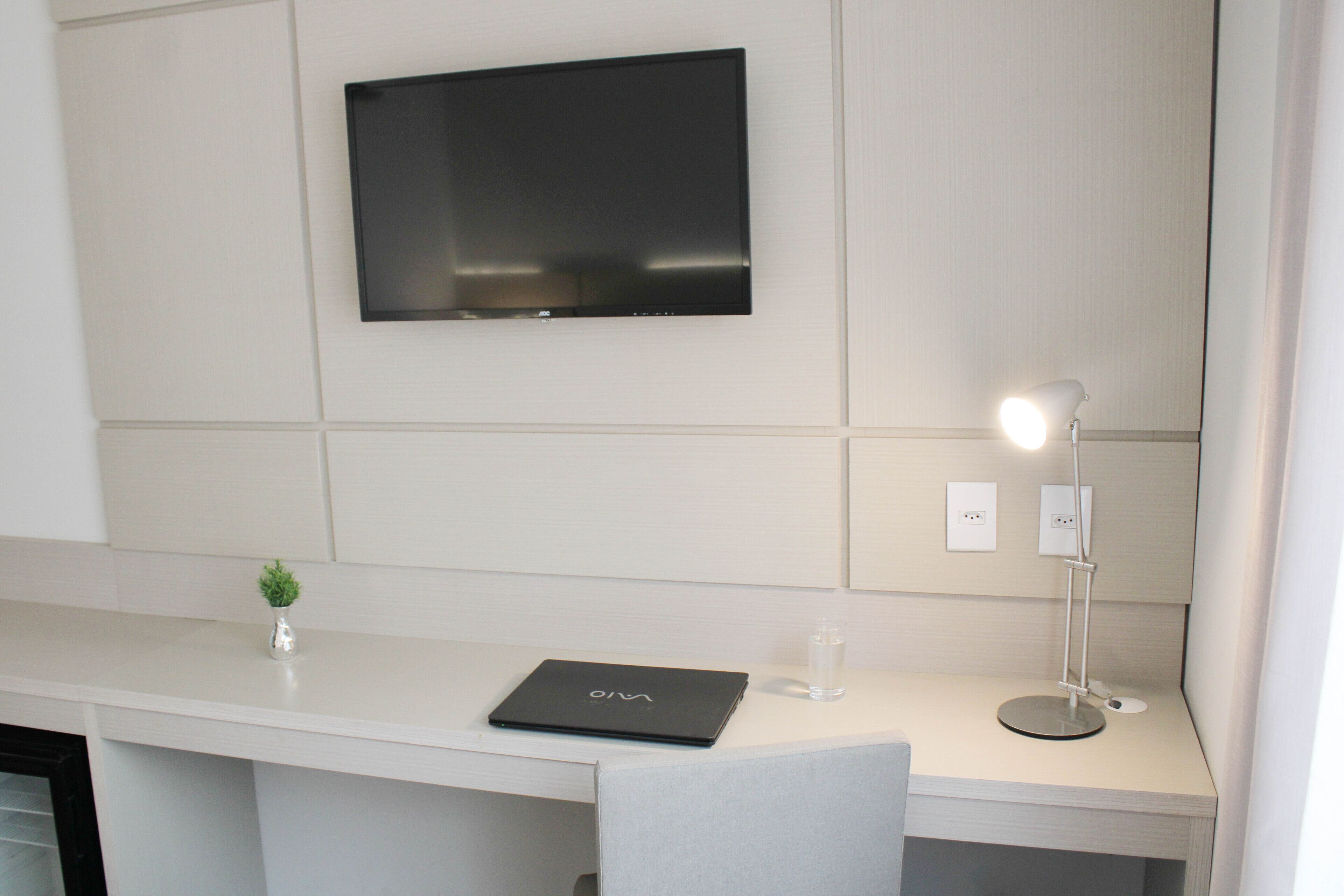 1 bedroom, minibar, desk, laptop workspace