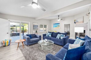 Smart TV, fireplace, ping pong - Family Oasis | Pickleball + Heated Pool & Spa (Jacksonville Beach)