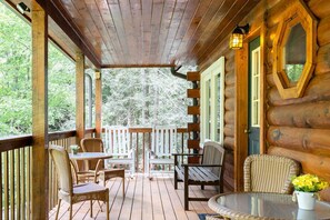 Property grounds - Awesome Kid, Pet Friendly with Game Room, Hot Tub, Firepit, close to waterfalls (Blairsville)