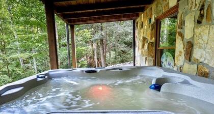 Awesome Kid, Pet Friendly with Game Room, Hot Tub, Firepit, close to waterfalls