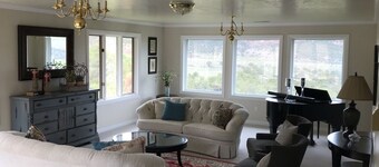 Sevier County Mega Mountain Retreat Sleeps 34+