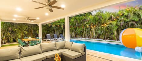 Indoor pool, outdoor pool