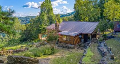 Best View! Beautiful Ozarks cabin ON rim of AR Grand Canyon! Many new updates