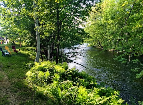 White Mountains Victorian on Main Street