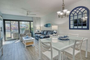 TV - Beautiful Park Shore Resort Condo Unit 113 (Naples)