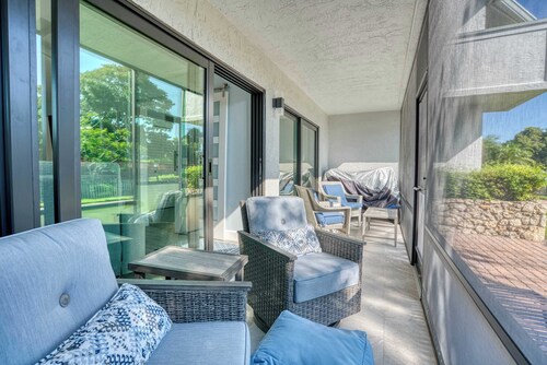 Beautiful Park Shore Resort Condo Unit 113