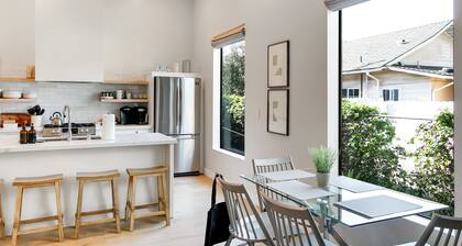 Villa Castillo 5 - Dog Friendly, Immaculate villa steps to downtown with central A/C