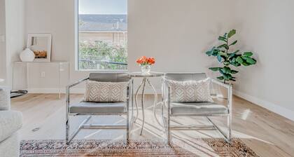 Villa Castillo 4 - Immaculate, A/C, spacious villa downtown, walk to everything, Dog ok!