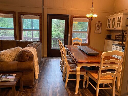 Beech Mountain Retreat - PET Friendly!