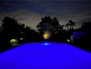 温水プール