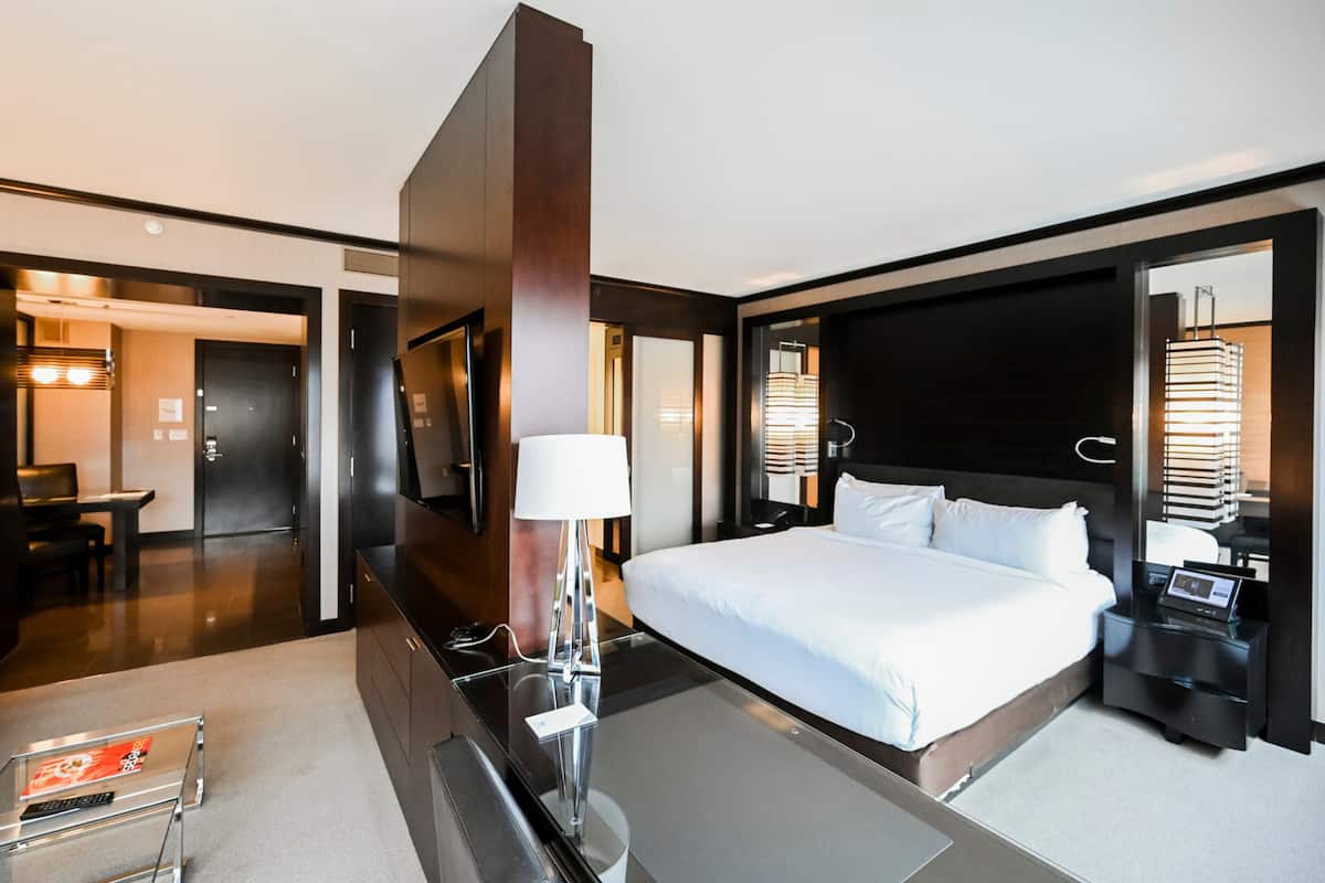 1 chambre, literie de qualité, coffre-fort, bureau