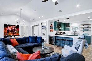 Télévision, table de tennis de table