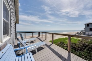 Property grounds - OCEANFRONT HOUSE, FRESHLY RESTORED BEACH, PET FRIENDLY, MINUTES TO ST AUGUSTINE! (Vilano Beach)