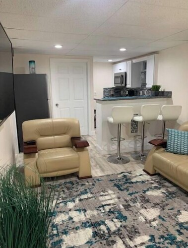 Beautiful & Cozy Condo 15 minutes from Boston.