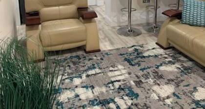 Beautiful & Cozy Condo 15 minutes from Boston.