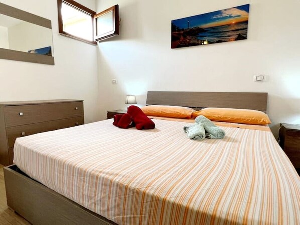 1 chambre, fer et planche à repasser, accès au Wi-Fi (inclus)
