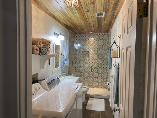 Private Guest House in the heart of Wimberley, Texas