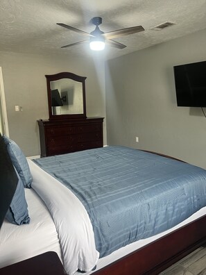 3 bedrooms, WiFi, bed sheets