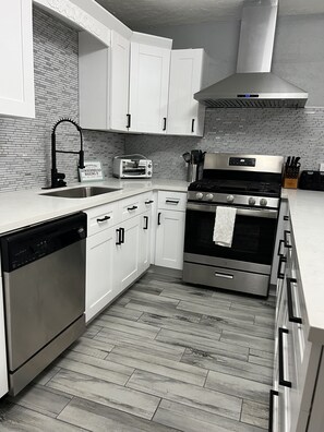 Private kitchen - Spacious house for the family (Galveston)