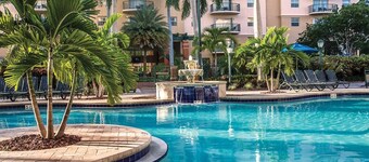 Resort Managed 2 BR -Sleeps 8 at Wyndham Palm Aire - Pools, Free Beach Shuttle!