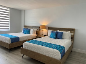 1 habitación, tabla de planchar con plancha, wifi gratis y ropa de cama 