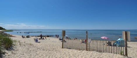 Una playa cerca