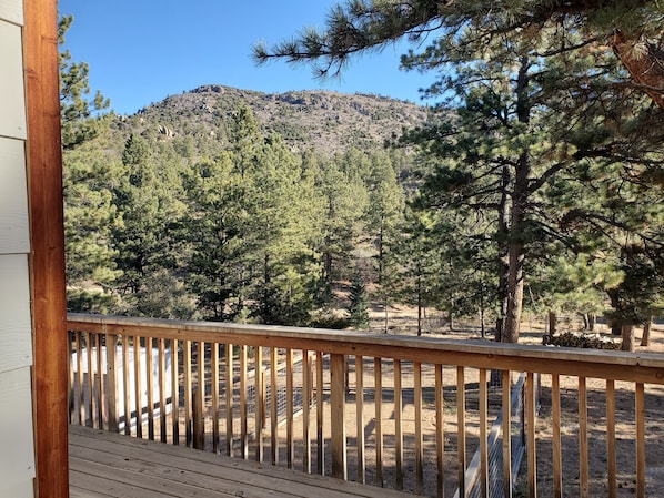 Property grounds - Escape to cozy Cotopaxi cabin, just a quick drive away from Arkansas River (Cotopaxi)