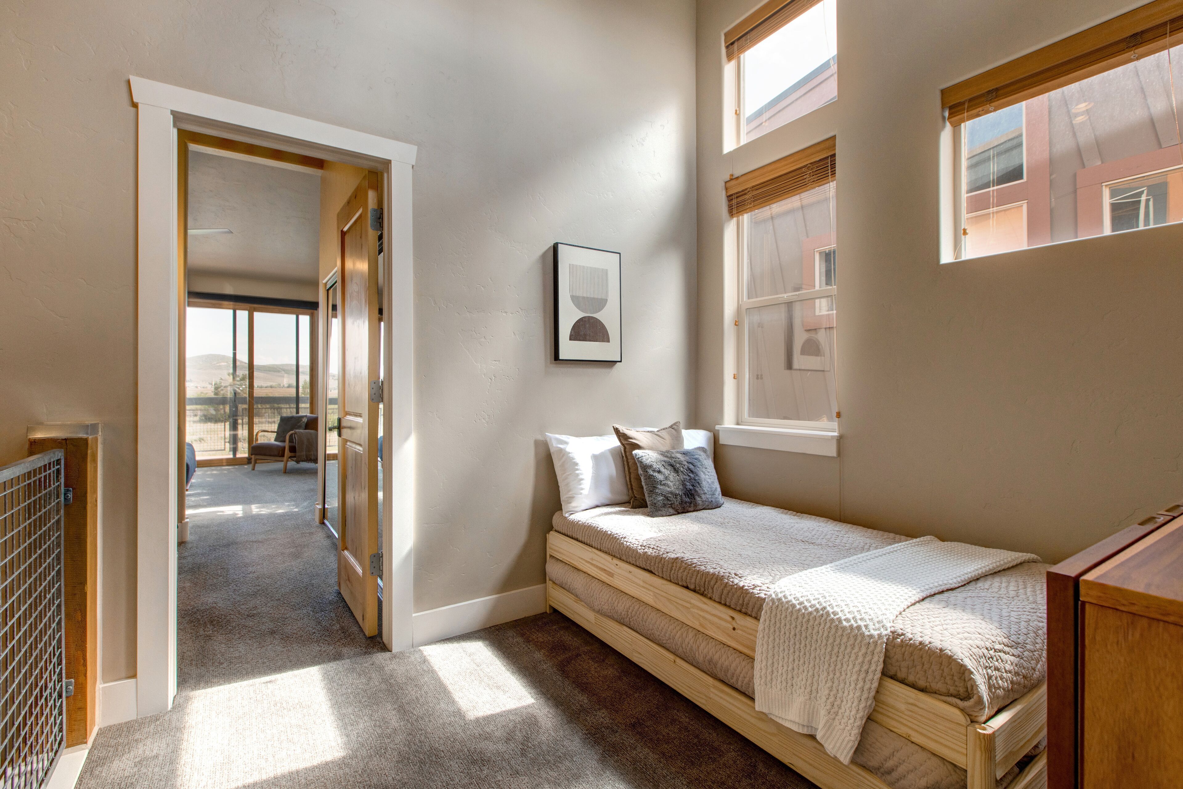 2 多间卧室、熨斗/熨衣板、WiFi、床单