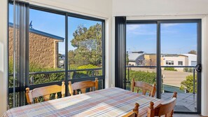 Dining - Picture Perfect on Pier (INVERLOCH)