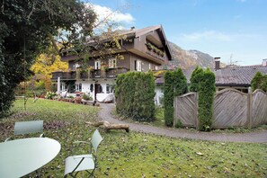 Exterior - Vacation apartment "Seeberg - House Annamirl" with beautiful south terrace (Bayrischzell)