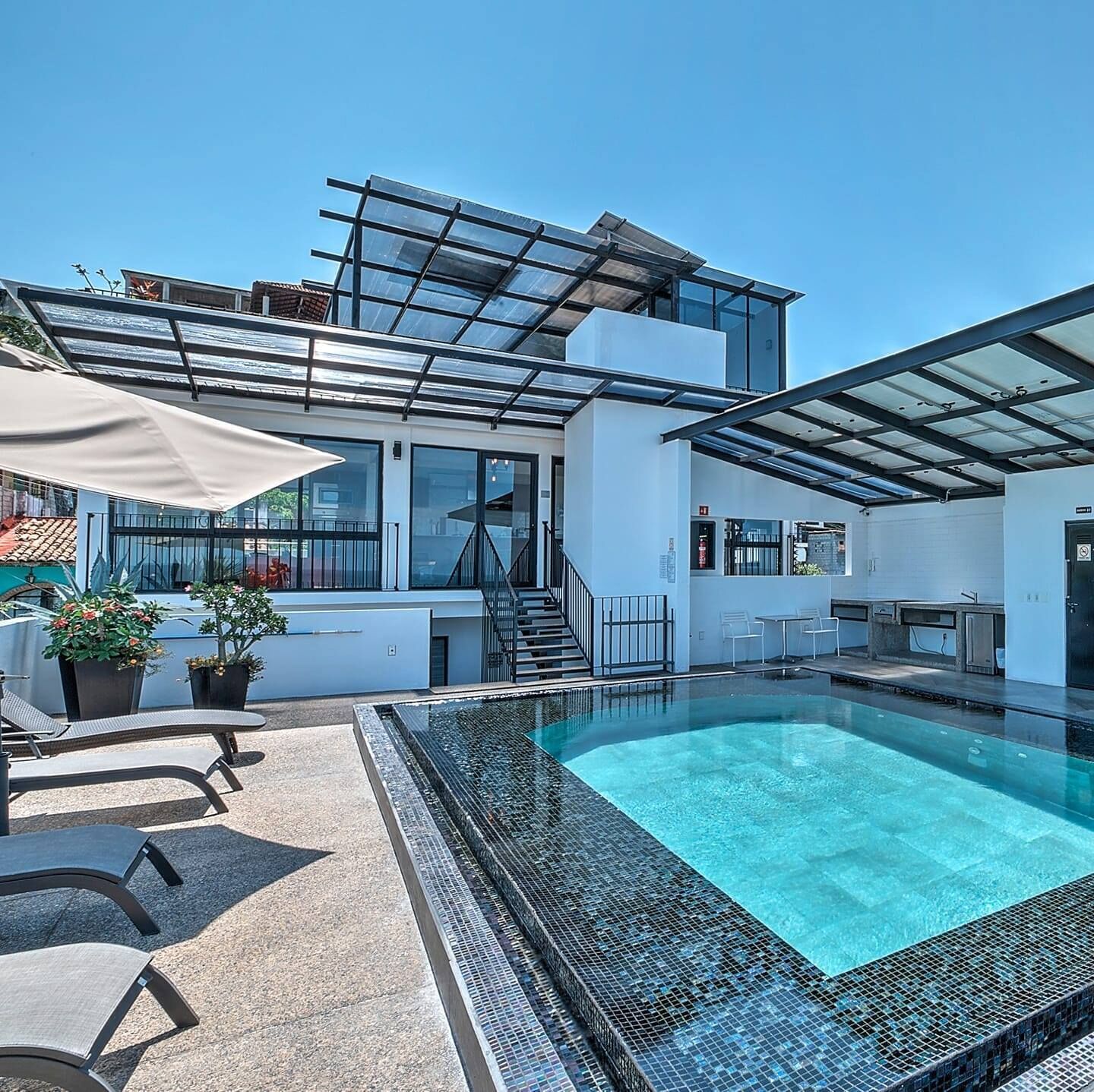 Piscine sur le toit, piscine chauffée