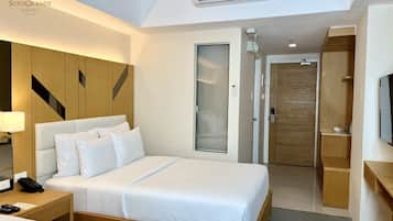 Double or Twin Room | In-room safe, desk, iron/ironing board, free WiFi