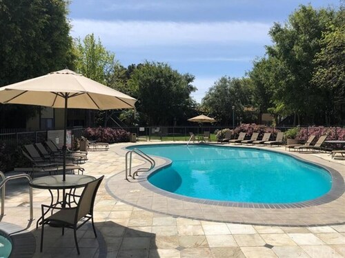 2 Rooms to rent in beautiful 2 story home