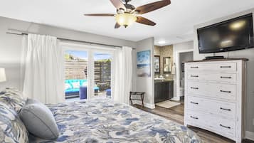 3 bedrooms, iron/ironing board, travel crib, free WiFi