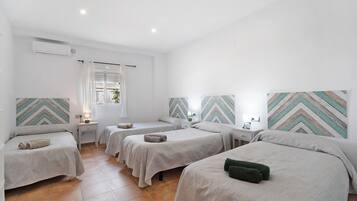 4 soveværelser, strygejern/strygebræt, sengetøj, adgang for kørestole