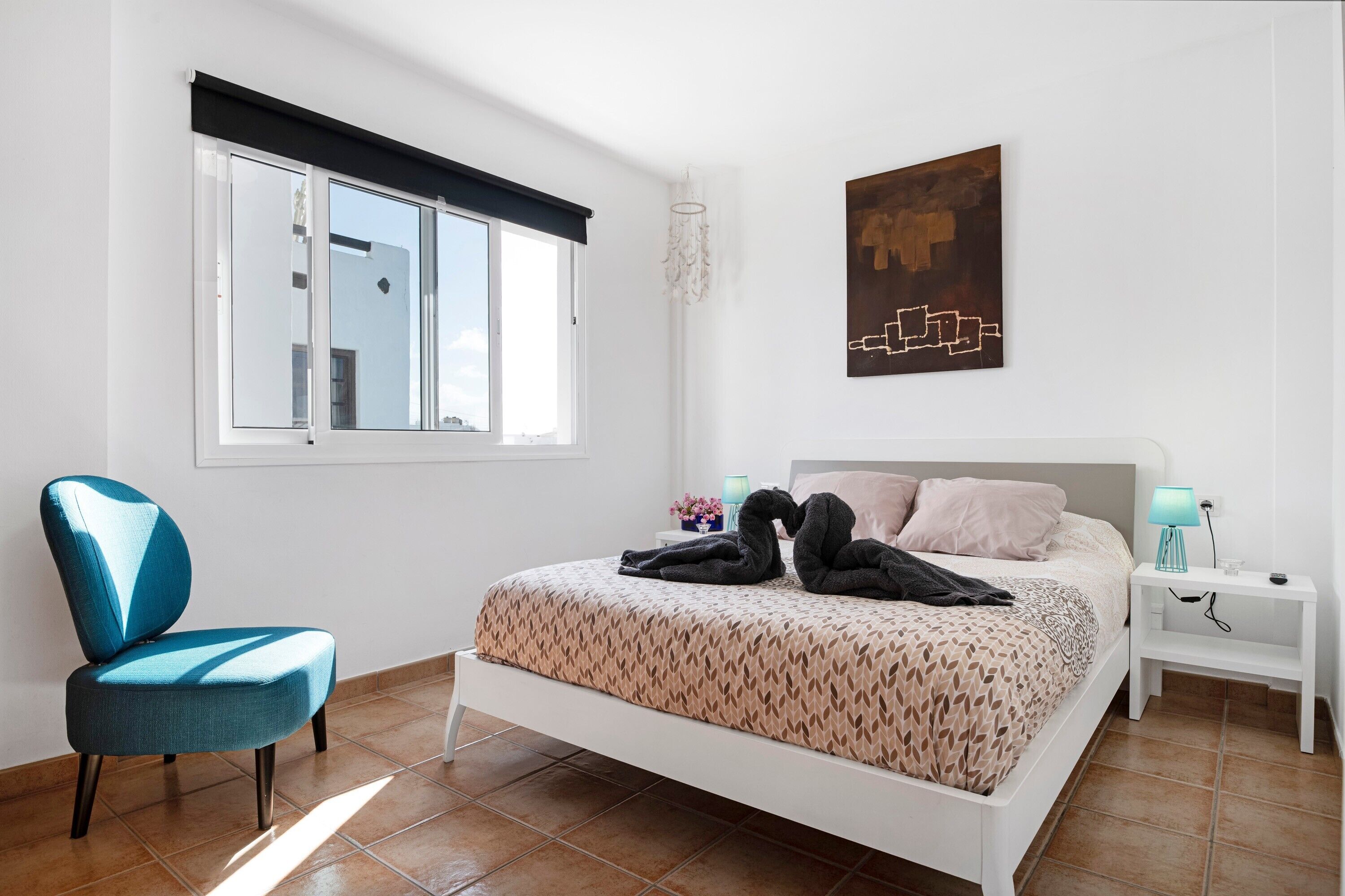 2 dormitorios, tabla de planchar con plancha, wifi gratis y ropa de cama