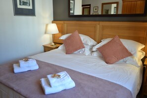 4 Schlafzimmer, Bügeleisen/Bügelbrett, kostenloses WLAN, Bettwäsche