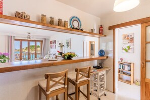 Bar (on property) - Apartment 'Bellavista Port De Soller' with Sea View, Private Terrace and Wi-Fi (Port de Sóller)