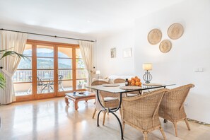 Dining - Holiday Apartment Montemar 36 with Sea and Mountain View, Wi-Fi, Pool & Terrace (Port de Soller)
