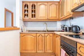 Fridge, oven, stovetop, dishwasher - Holiday Apartment Montemar 36 with Sea and Mountain View, Wi-Fi, Pool & Terrace (Port de Soller)