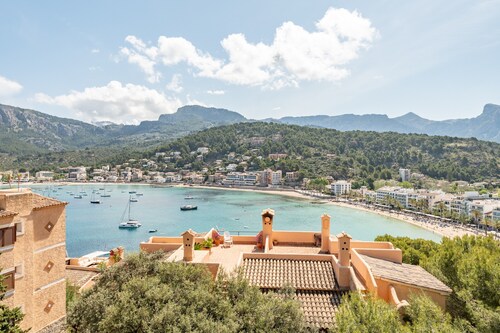Appartement de vacances Montemar 36 : vue mer et montagne, Wi-Fi, piscine, terrasse