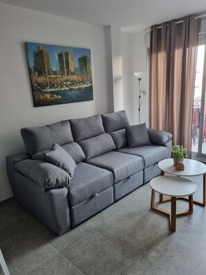 TV - "Fantastic apartment" with Pool, Whirlpool, Wi-Fi, A/C, Balcony & Terrace (Torrevieja)