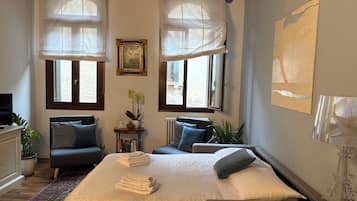 1 chambre, fer et planche Ă repasser, Wi-Fi gratuit, draps fournis