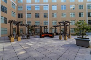 Terrace/patio - Close to Campus Student Housing + Amenities (Atlanta)