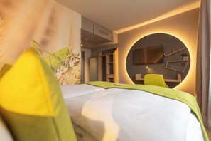 Cofres nos quartos, quartos à prova de som, berços grátis