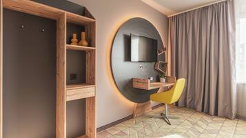 Zimmersafe, schallisolierte Zimmer, kostenlose Babybetten