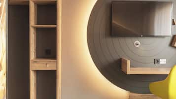 Caja fuerte, sistema de insonorización, wifi gratis y ropa de cama
